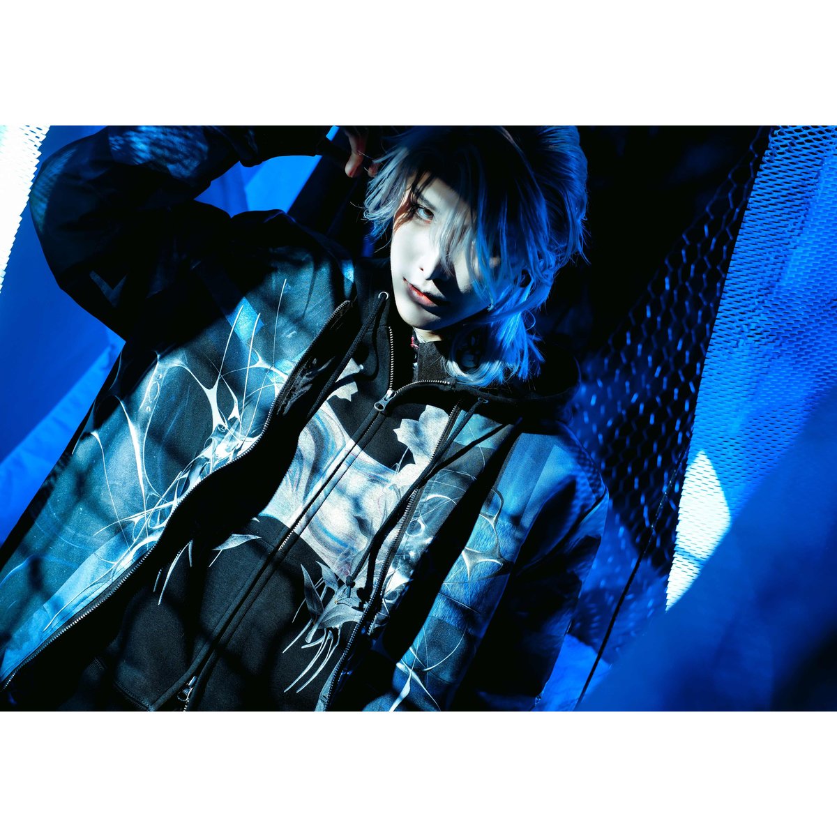 来世へ游ぐ者のライトブルゾン　歪 深夜と幻鏡のライトブルゾン | 歪hizumi