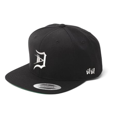 "Dดีดี" SNAPBACK CAP