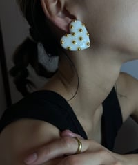 heart dot White