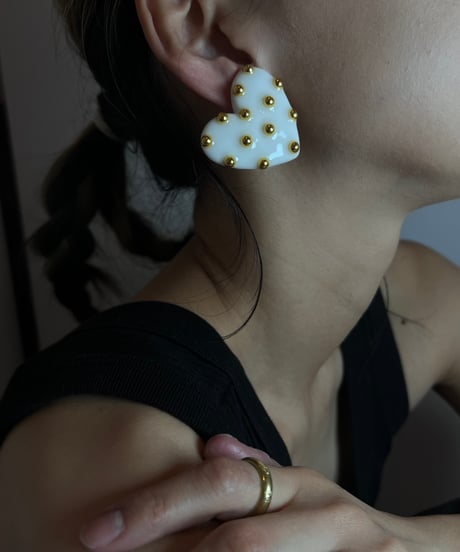 heart dot White