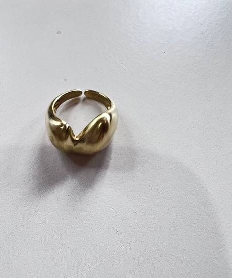 brass ring B
