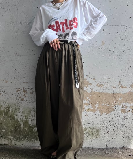 volume tuck pants