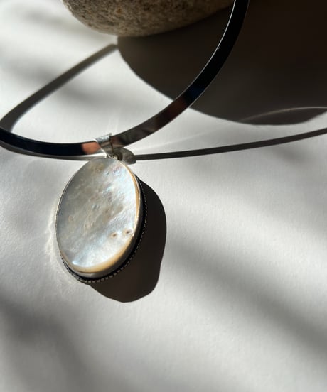 ALTER STONE MOTHER OF PEARL B