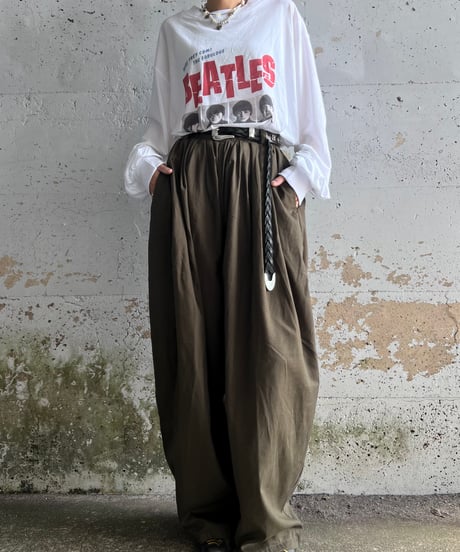 volume tuck pants