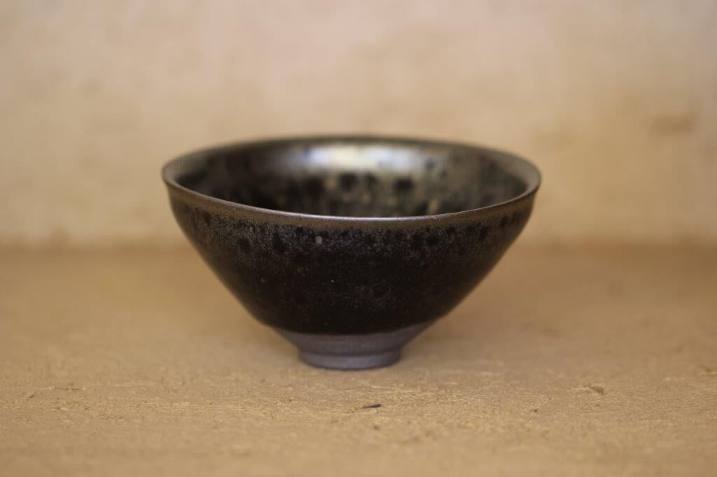 西林学 黒斑天目茶碗（油滴系） | 日月長 hitukinagaku