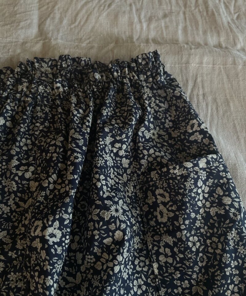 Daily straight pants Flower GARAGE Brocan