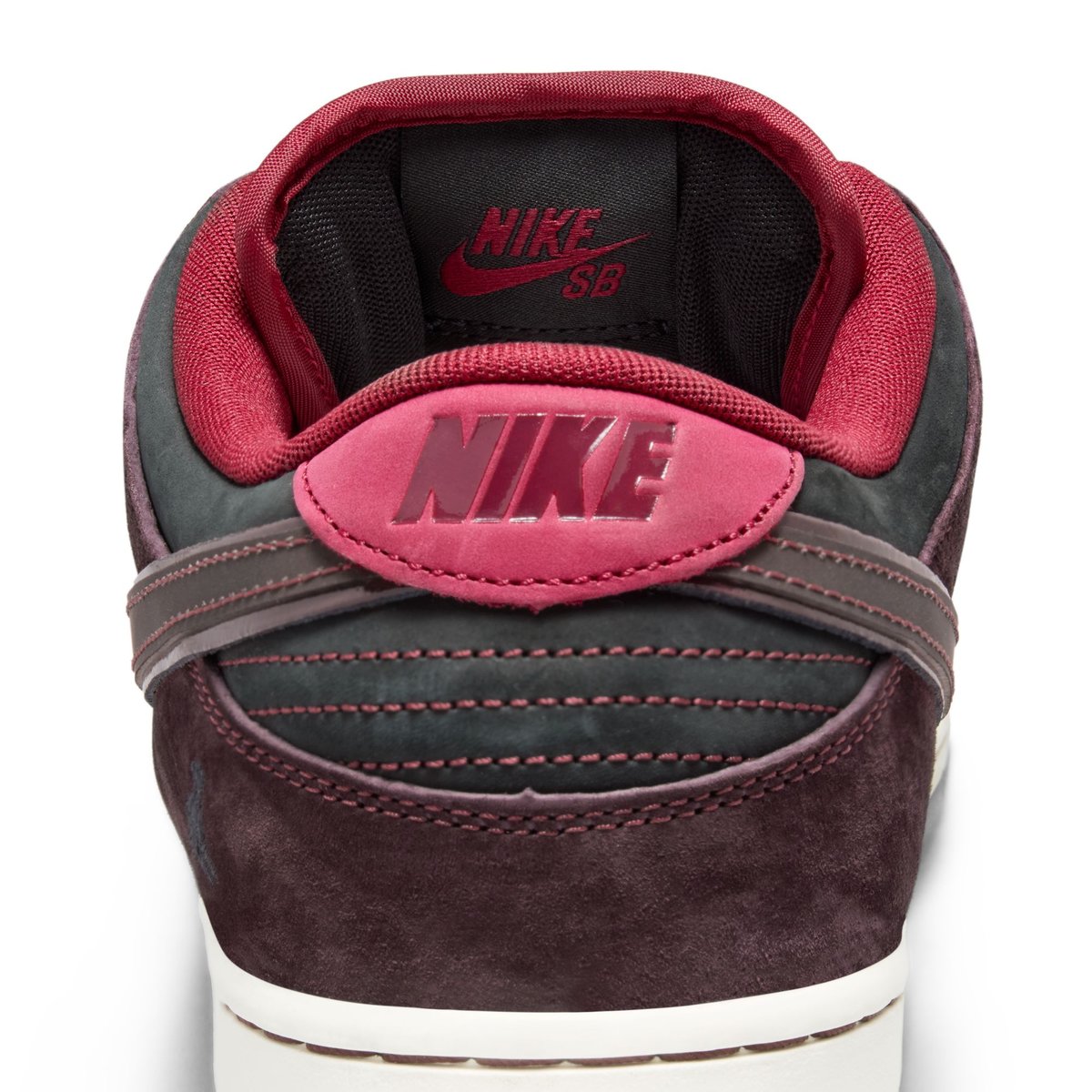 NIKE SB DUNK LOW PRO QS NIKE SB DUNK LOW PRO QS