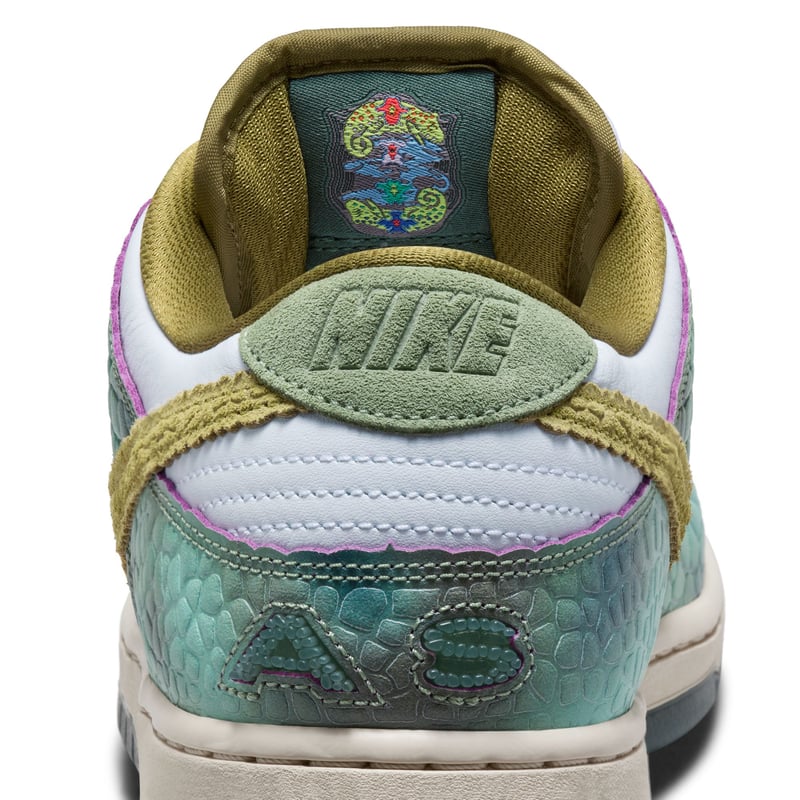 NIKE SB DUNK LOW PRO QS 