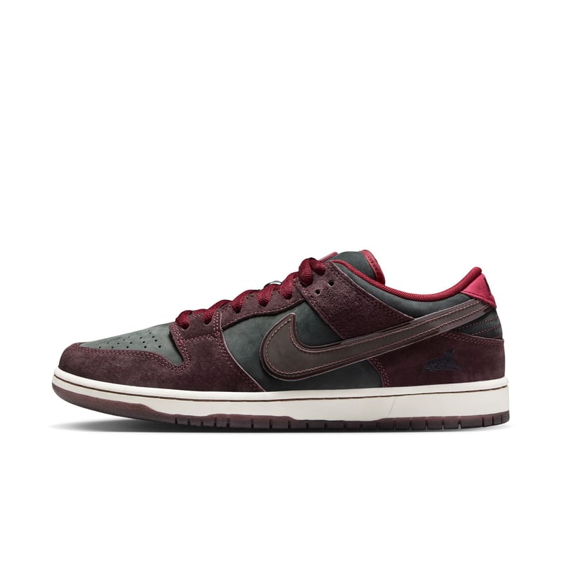 NIKE SB DUNK LOW PRO QS 