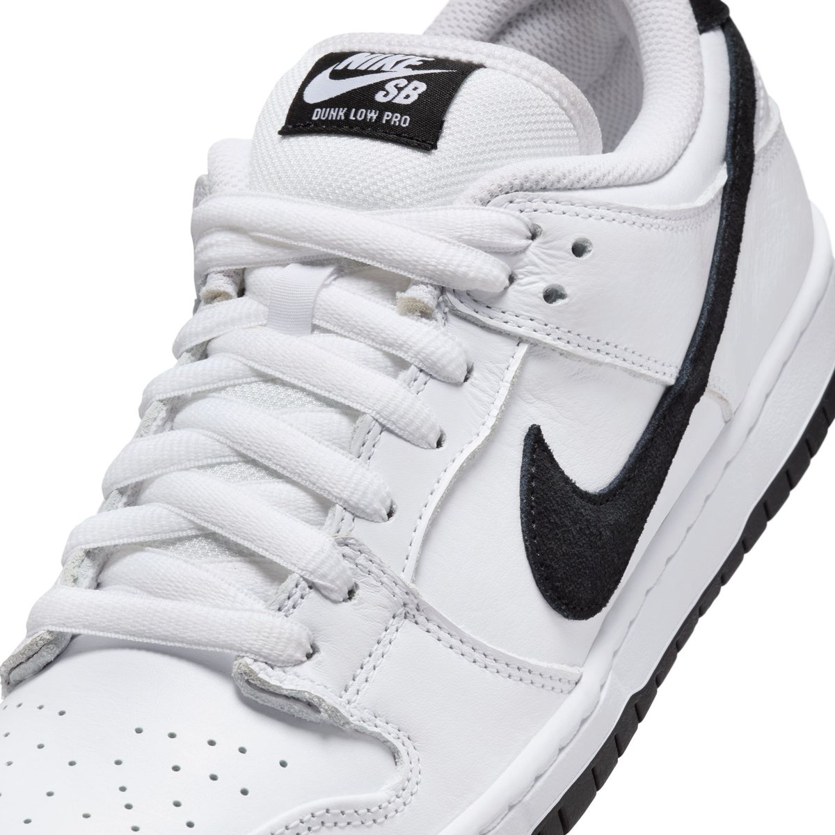 Nike Dunk Low PROホワイト/ブラック ガムソール 27cm Nike SB Dunk Low PRO WHITE BLACK GUM Sz Us 8 Uk 7 DS BNIB