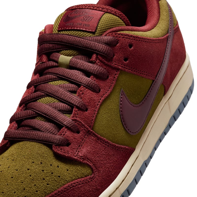 【新品未使用】NIKE 赤 スケートボードウェア SB DUNK 2XL NIKE (NIKE SB DUNK LOW PRO) RED / WHITE [27cm]