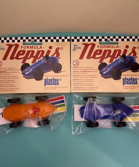 フィンランドのミニカー オレンジ ブルー 2個セット 8cm