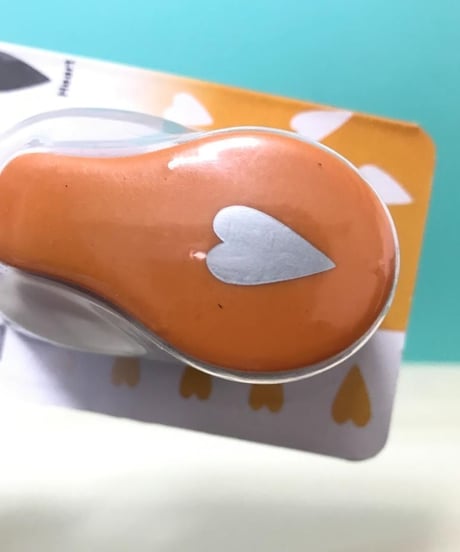 Fiskars ハート型 穴あけパンチ 1.9cm
