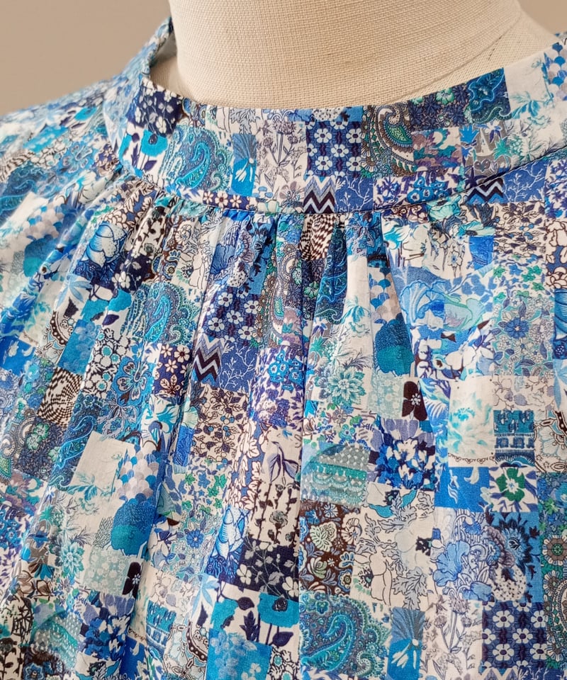 sosotto／LIBERTYタナローンスタンドカラーフレンチBL | mon favori｜