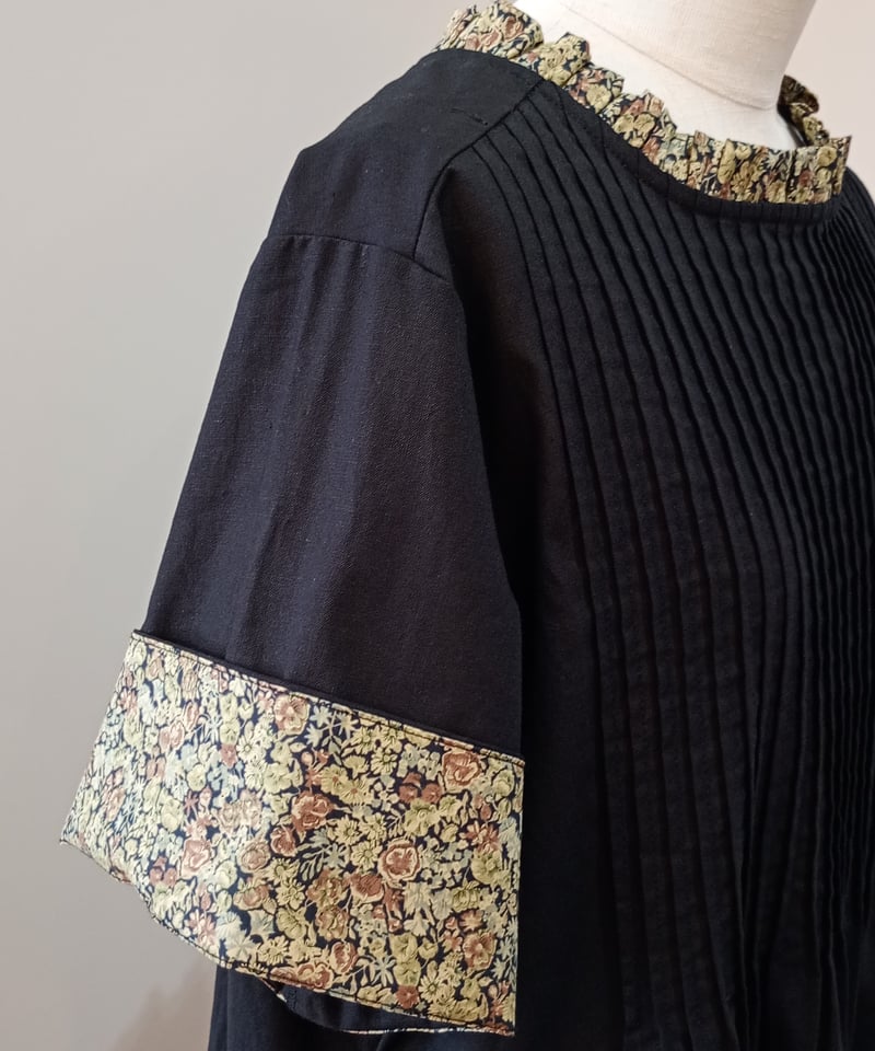 極美品 バーバリー ピンタック フリル ワンピース M ネイビー ジュリアブティック JULIA BOUTIQUE カラバリマーメイドニット