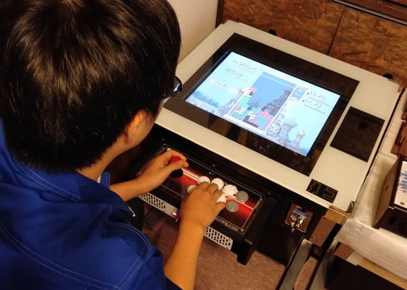 ゲーム　筐体　ガラス テーブル筐体風ガラステーブル（木製脚付属） | Gaming-KAGU Store