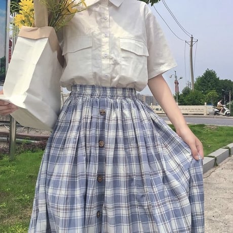 青チェックのカントリー風ロングスカート