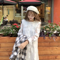 総レースの花柄ワンピース