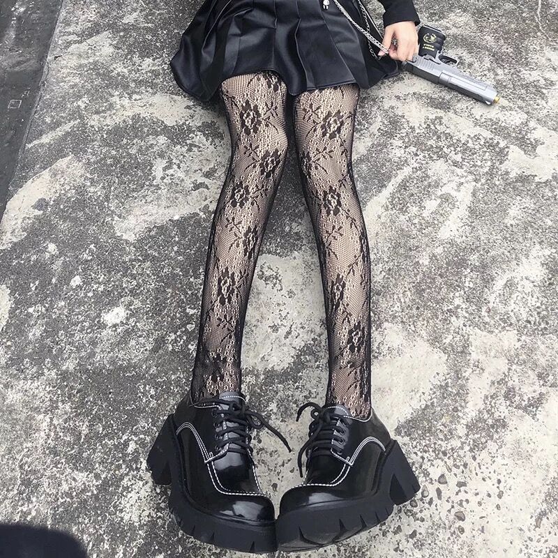 n*】様 Simone Rocha ブラック レース編みタイツ Simone Rocha（シモーネロシャ）の「LACE RIBBON DETAIL TIGHTS