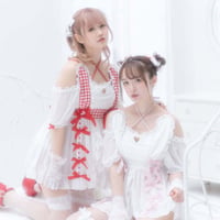 本格的！ゆめかわロリータ服風水着