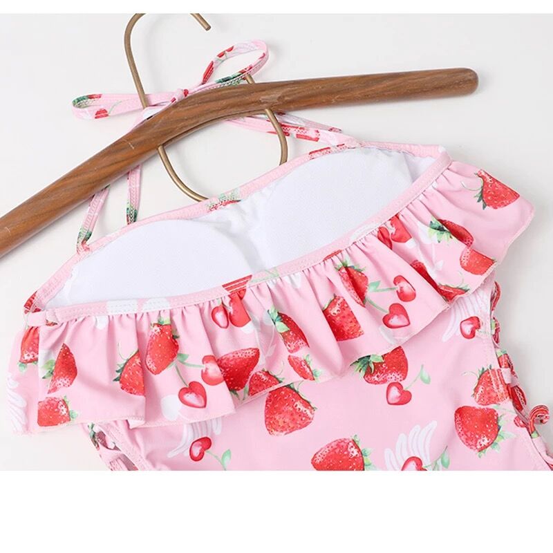 ピンクいちごなワンピース水着 | Fancy ☆World