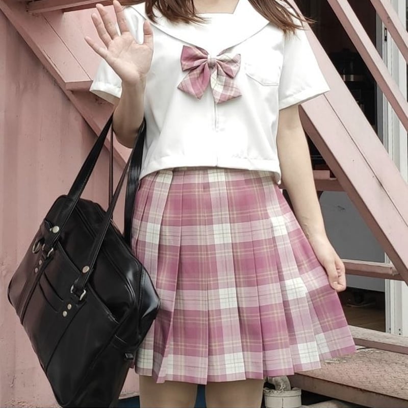 学校 ピンク セーラー ピンクチェックのセーラー服 Fancy World