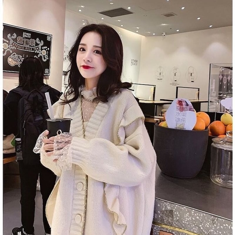 新品　ohga フリルニットカーディガン 新品 ohga フリルニット カーディガン 明日インスタライブでご紹介し