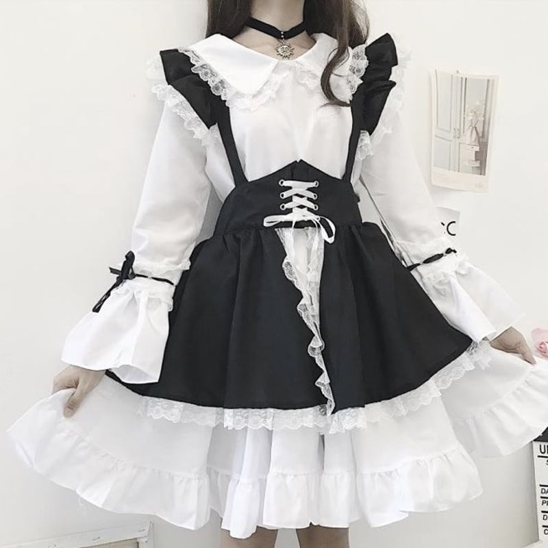 lilymoon メイドゴシックロリータワンピース　メイド服　パニエ付き lilymoon メイドゴシックロリータワンピース メイド服 パニエ