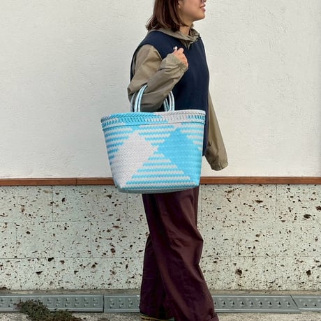 メケアリサ　グミバッグ　キューブ　ライトグレー　廃盤型 CATEGORY 🧁Ivory | 🐨Gray | 🐻Brown | MEKEARISA