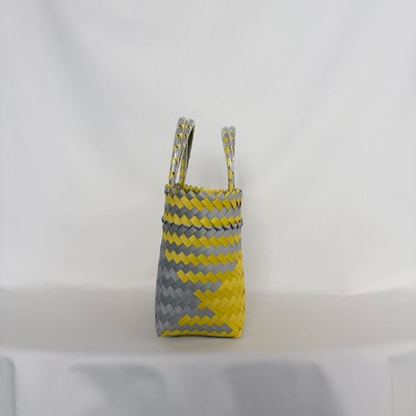【6月29日(月)〜7月3日(金)発送】 Mekearibag No.13 (Size: S) _Yellow Silver (cross)