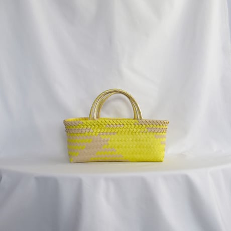 MEKEARISA ｜メケアリサ | 🧺💐🤍 🎀Bag with handkerchief
