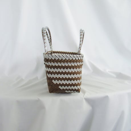 【6月8日(月)〜6月12日(金)発送】 Mekearibag BOUQUET(cross) No.1 _Mocha Brown × Gomashio
