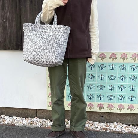 【6月8日(月)〜6月12日(金)発送】  Mekearibag No.21 (Size: M) _ Kurogoma Tofu (cross)