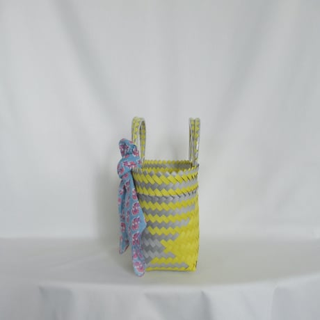 【6月15日(月)〜6月19日(金)発送】 Bag×Handkerchief［B］Mekearibag (Size : S) _Yellow Silver (cross)