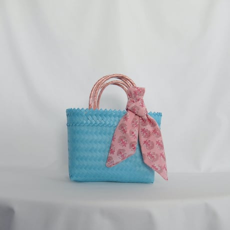 mekearisa 　メケアリバックxs　パウダーブルー・ピンク　新品 mekearisa メケアリバックxs パウダーブルー・ピンク 新品