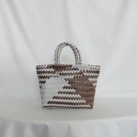 【6月8日(月)〜6月12日(金)発送】 Mekearibag No.6 (Size: S) _Mocha Brown × Gomashio