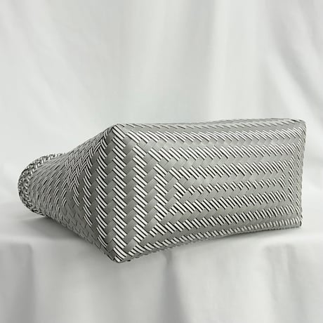 【10月5日(月)〜10月9日(金)発送】 Mekearibag No.26 (Size: L) _Silver × Gomashio