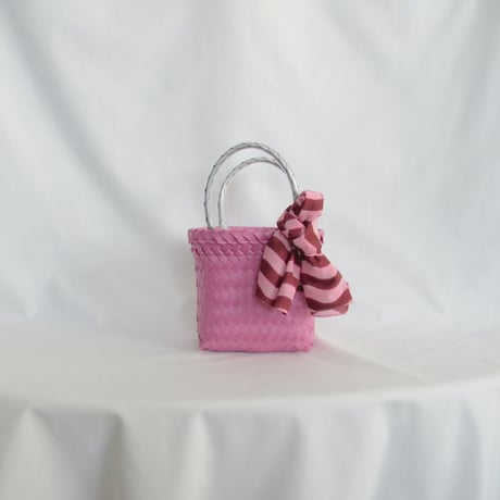 mekearisa グミバックMサイズ　apple pie 美品 mekearisa グミバックMサイズ apple pie 美品 CATEGORY 🍬 GUMMY BAG