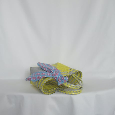 【6月15日(月)〜6月19日(金)発送】 Bag×Handkerchief［B］Mekearibag (Size : S) _Yellow Silver (cross)