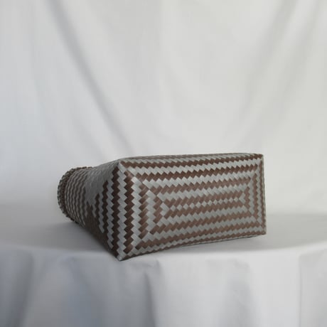 【8月10日(月)〜順次発送】  Mekearibag No.36 (Size: L) _Mocha Silver