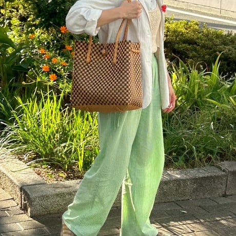 MEKEARISA GUMMY BAG Brown Mサイズ MEKEARISA GUMMY BAG Brown Mサイズ