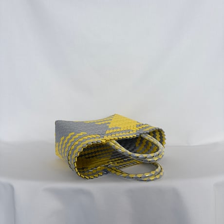 【6月29日(月)〜7月3日(金)発送】 Mekearibag No.13 (Size: S) _Yellow Silver (cross)