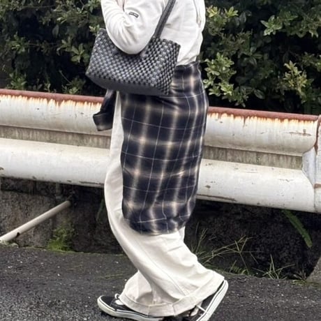 【10月26日(月)〜10月30日(金)発送】 Panini No.13 'gingham' _Charcoal Clay