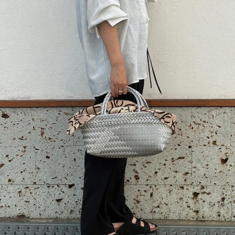【6月15日(月)〜6月19日(金)発送】 Bag×Handkerchief［H］Mekearibag BOUQUET(cross) _ Silver×Gomashio