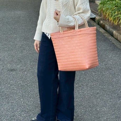 最終値下げ☆メケアリサグミバッグMサイズ 🆕👜✨ BOSTON！ GummybagのMサイズと近しい容量ながら、横長