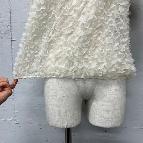 petal motif cropped pullover
