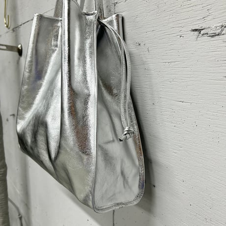 【blancle】M.LEATHER SQUEEZE BIG TOTE (silver)
