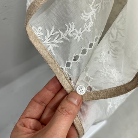 handkerchief poncho BL