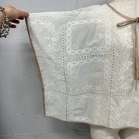 handkerchief poncho BL