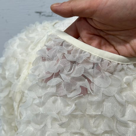 petal motif cropped pullover
